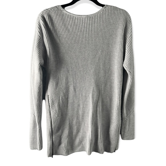 - Cabi women’s Deep V Neck Sweater Gray Cloud Side Zip Ribbed Knit Size small - Picture 5 of 7